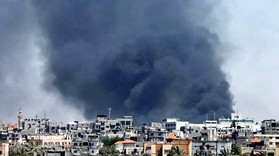 Israel strikes Rafah defying world   court orders