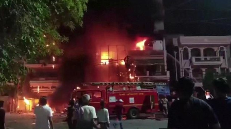 6 newborn babies die after fire at Delhi hospital