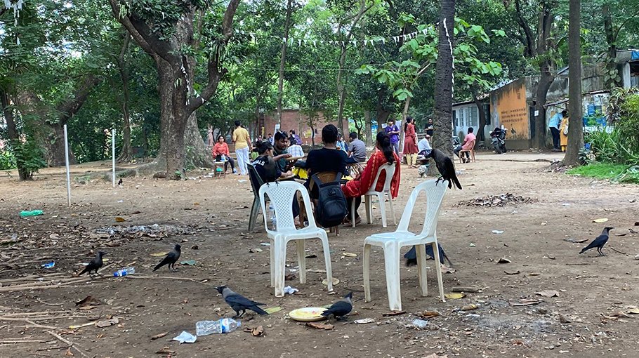 No canteen for 23,000 DU students! 