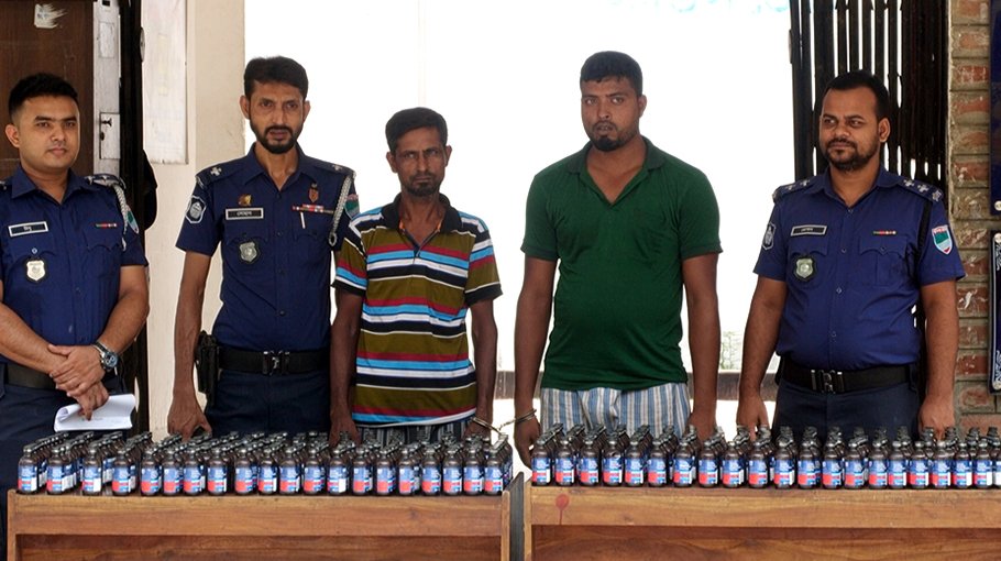 Two drug peddlers with 448 phensedyl bottles held  in Jhenaidah 