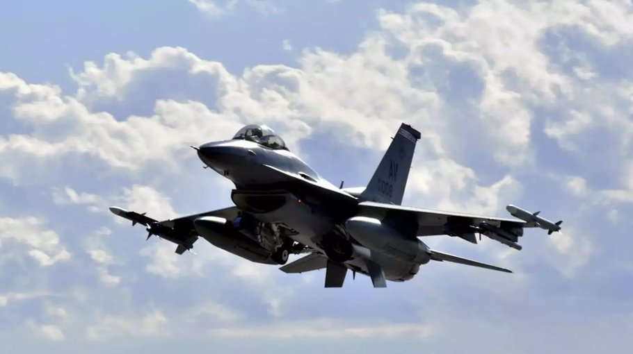 Turkey signs deal with US to buy F-16 warplanes  