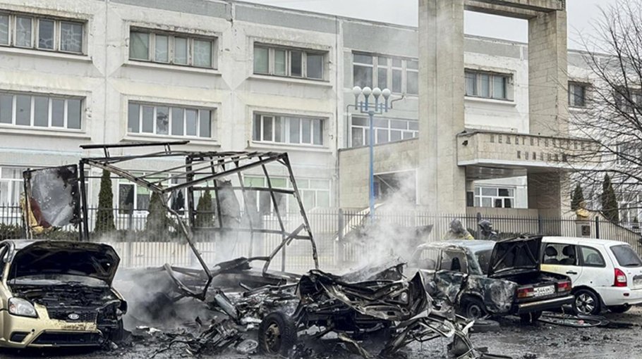 Ukrainian shelling kills 5 in Russian border town