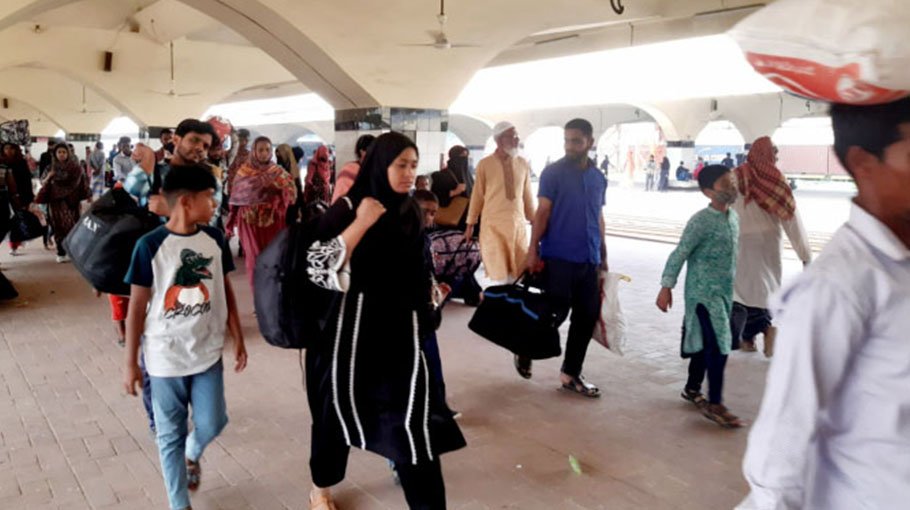 People begin to return to Dhaka after Eid
