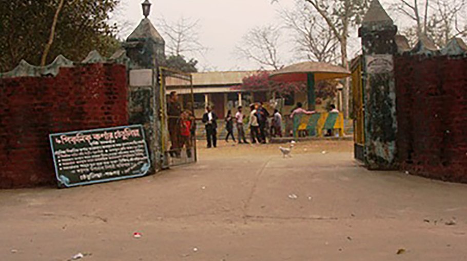 Amusement spots draw huge crowds on Eid holidays in Panchagarh