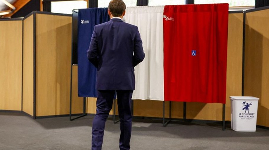 Will France choose fantasy politics or reality?