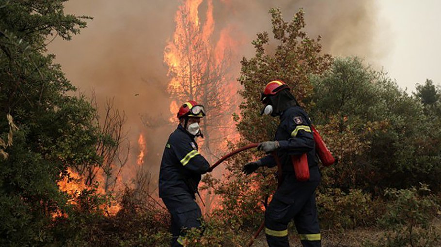 Anger after fireworks trigger  Greek forest fire