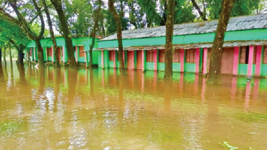 Sufferings linger as flood water receding slowly in Sylhet, Sunamganj