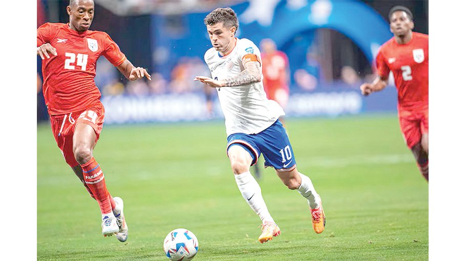 Panama score late goal to stun 10-man US 