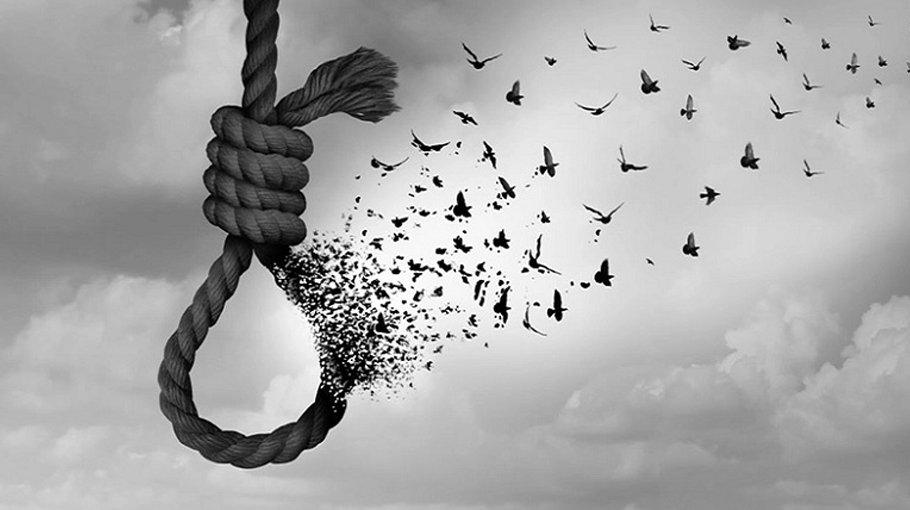 College girl hangs   herself at   Jatrabari flat