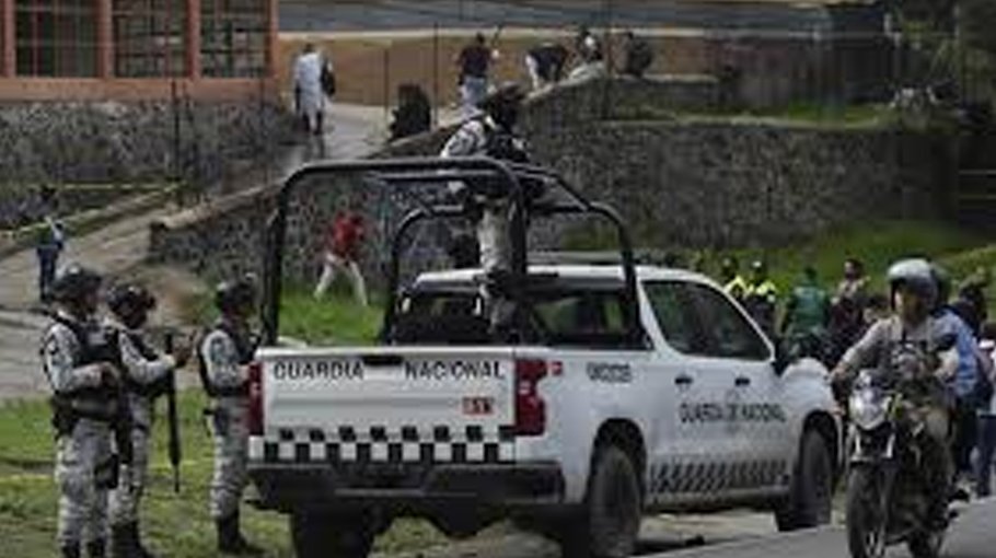 Drug gangs clash kills 19 in Mexico