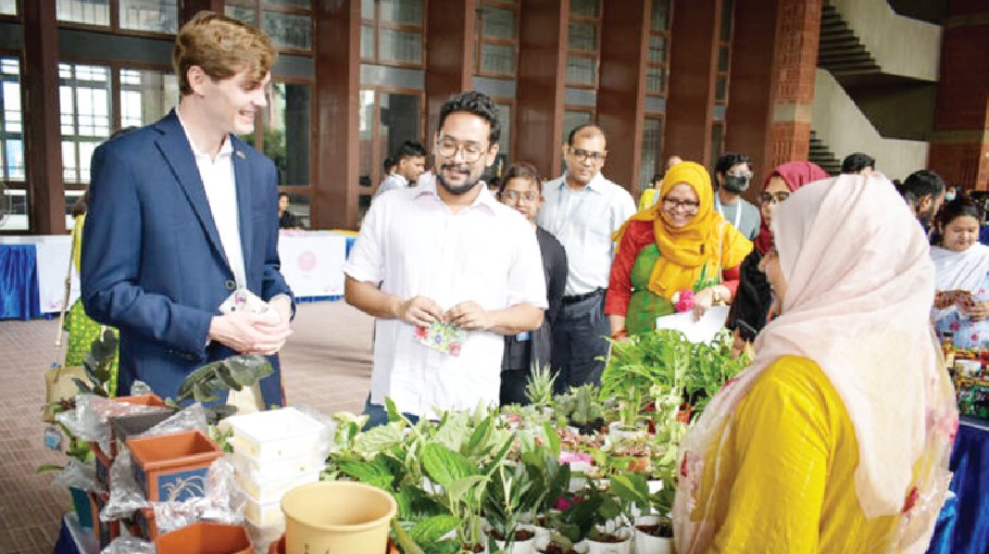 AWE launches 2-day fair for women entrepreneurs at BRAC Univ