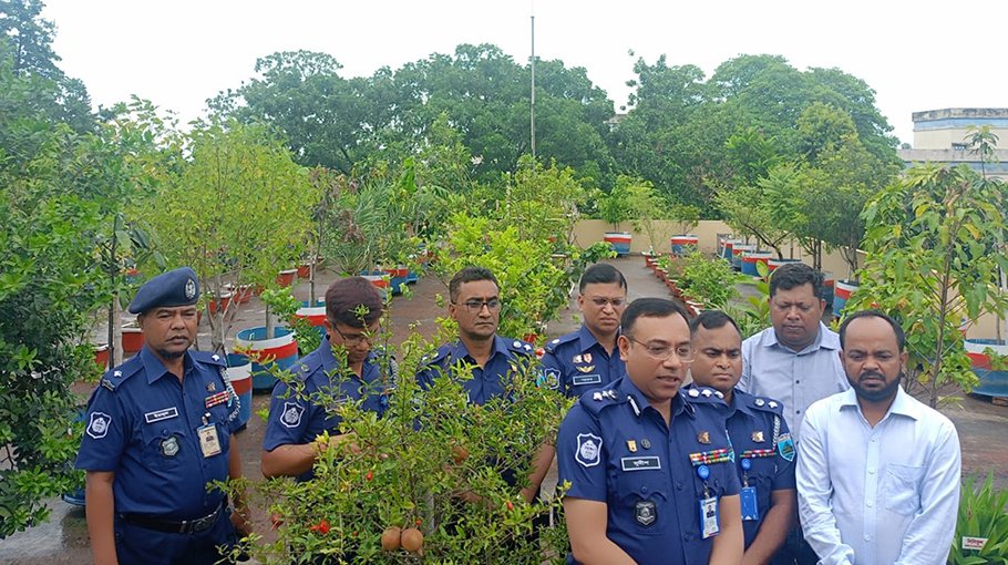 Bogura SP makes garden on unused office roof