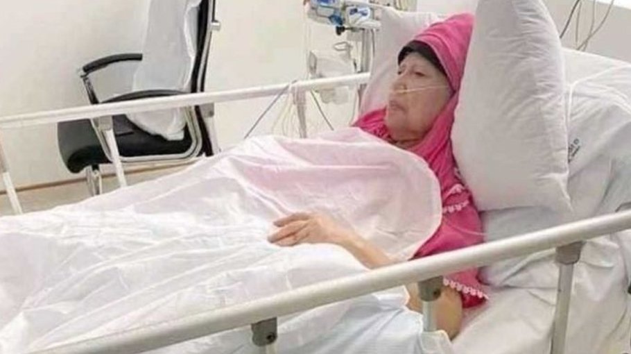 Khaleda  hospitalised  again