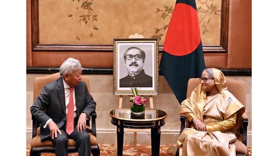 PM urges AIIB to cut loan interest rates  for Bangladesh