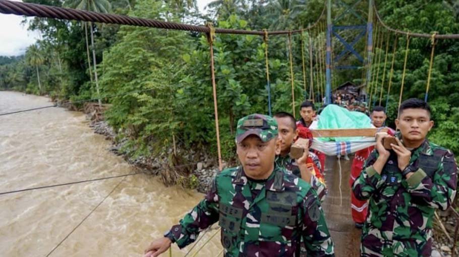 27 dead, 15 missing as Indonesia ends landslide search