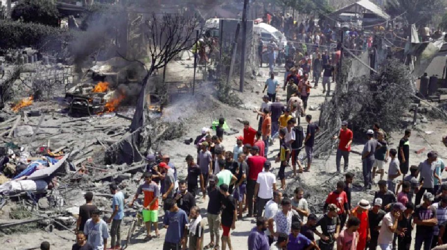Israeli strike kills 71 Palestinians