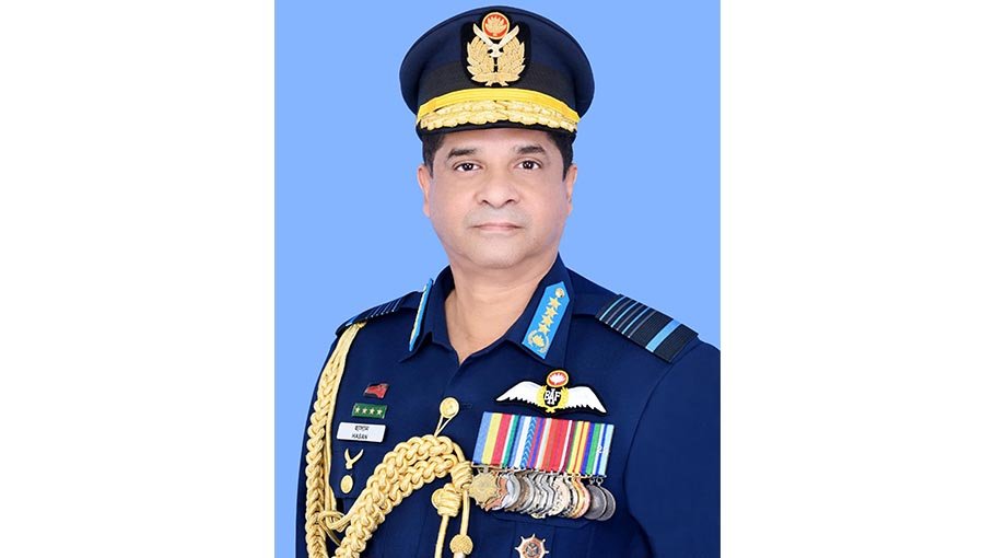 Air Force chief departs for United Kingdom