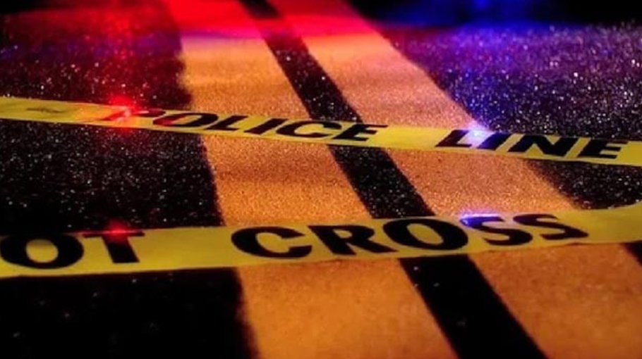 4 killed in shooting   near Oman mosque