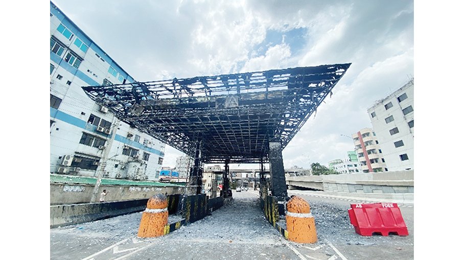 Saboteurs incinerate over 30 major establishments
