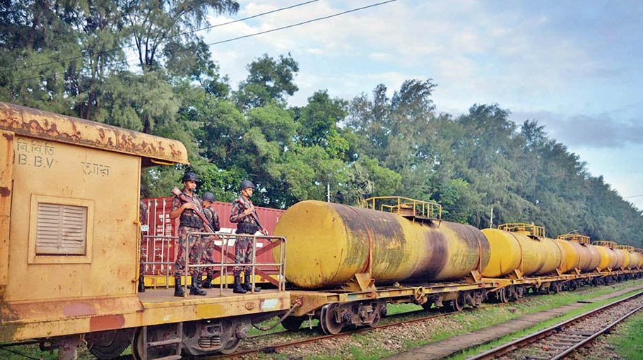 Oil-laden train movement from Ctg resumes under BGB escort