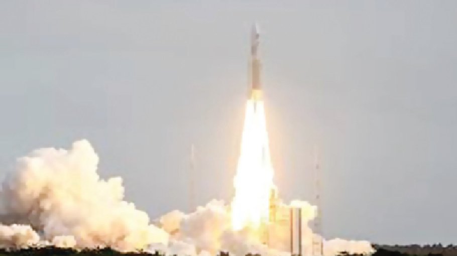 SpaceX cleared to launch Falcon 9 rocket again