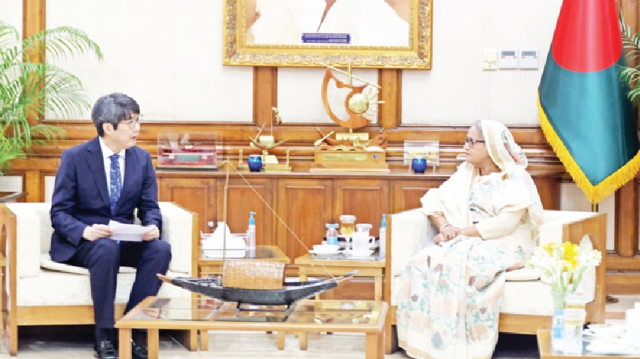 Civil aviation minister orders quick clearance of cargo from airport 