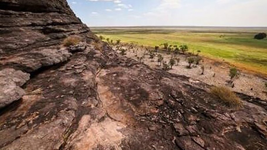 Australia bans uranium mining at Indigenous site