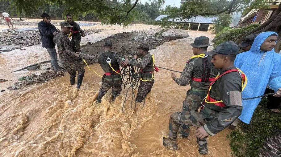 Scores missing as Kerala landslides death toll climbs to 158 