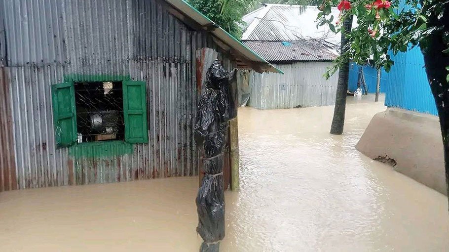 Floods inundate 74 Feni villages 