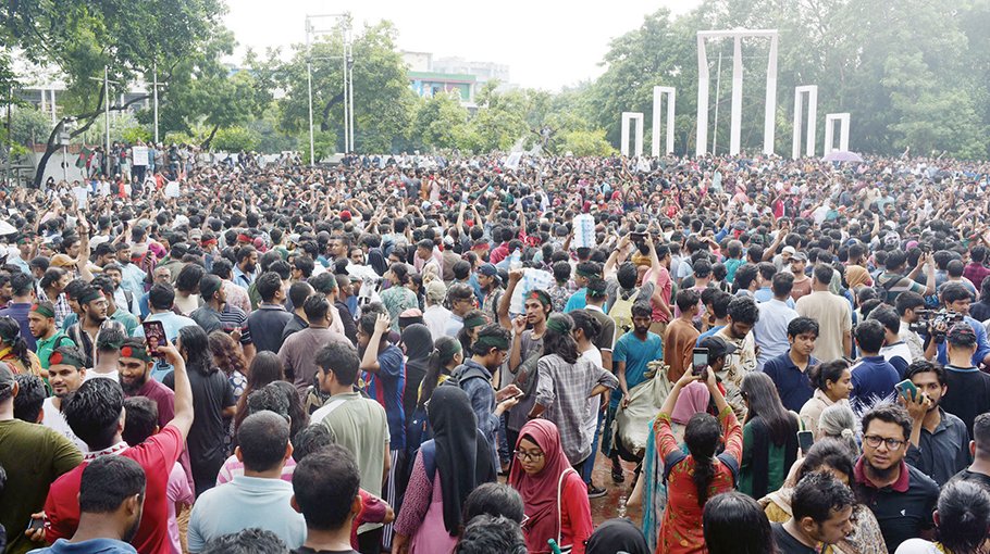 Protesters tell govt to step down