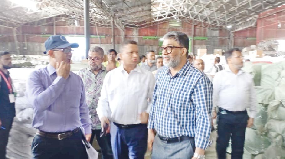 BGMEA leaders visit Ctg Port, Customs