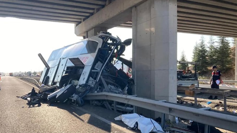 Turkey bus crash kills 9, injures 26 