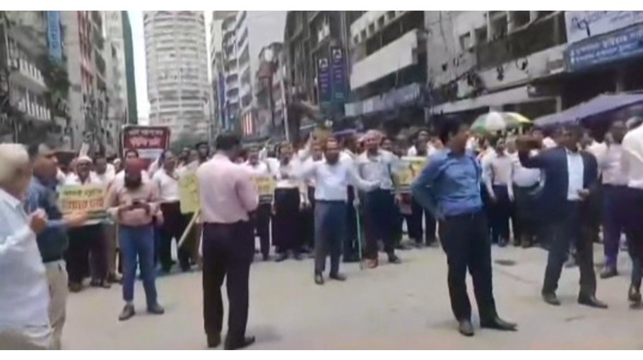 5 sustain bullet wounds in Islami Bank shooting