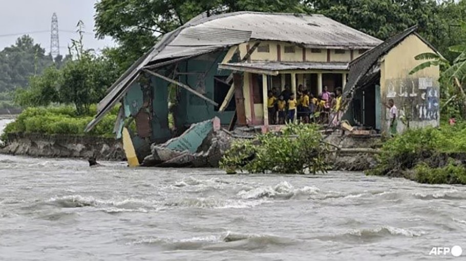 Death toll mounting from South Asia’s devastating monsoon