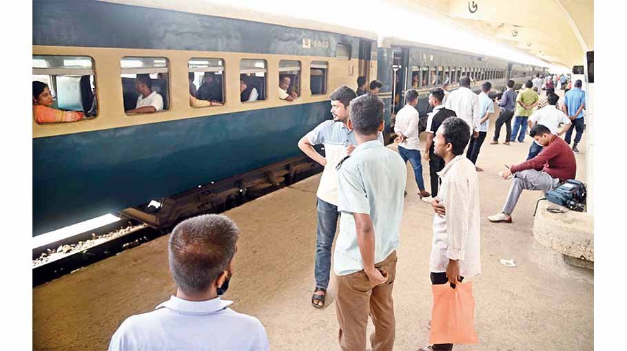 Commuter trains resume operation, inter-city from tomorrow