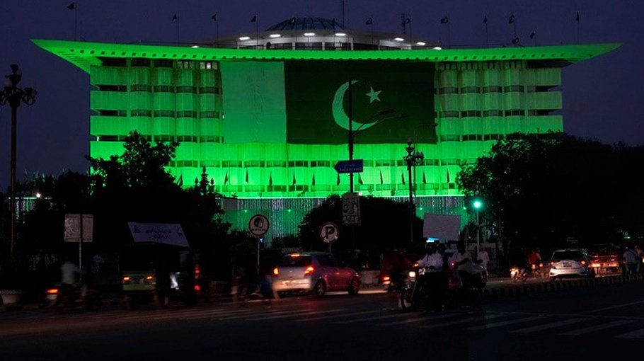 Grenade attacks kills 3 ahead of Pakistan’s Independence Day