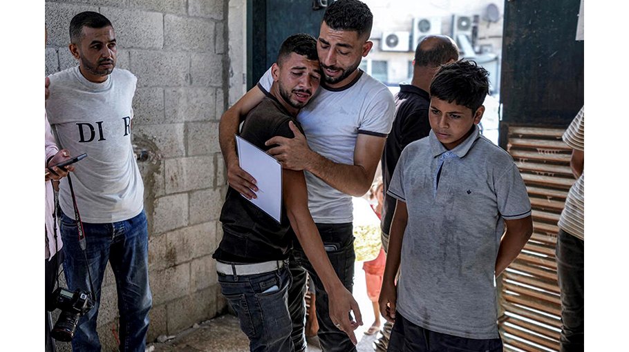 Israeli strikes kill at least 17 in Gaza overnight 