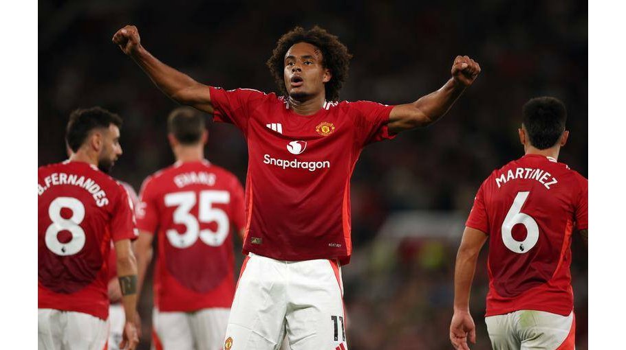 Zirkzee’s late goal steers Man United win  