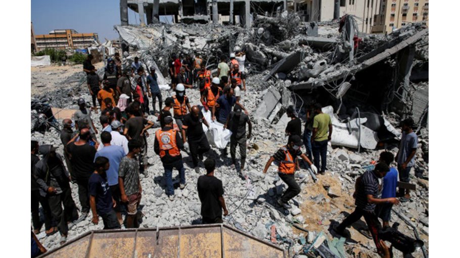 Israeli airstrikes kill dozens in Gaza ahead of cease-fire talks 