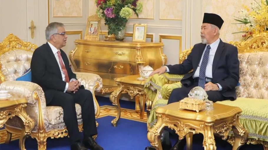 Bangladesh High Commissioner meets Governor of Sabah