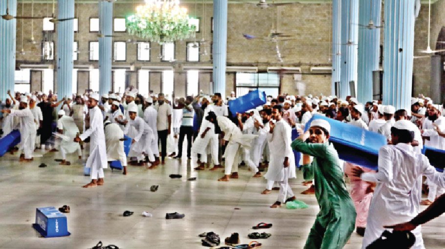 60 injured in clash at Baitul  Mukarram 