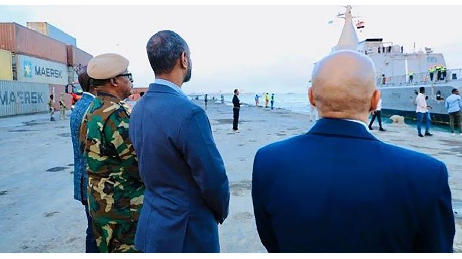 Egyptian ship delivers weapons to Somalia