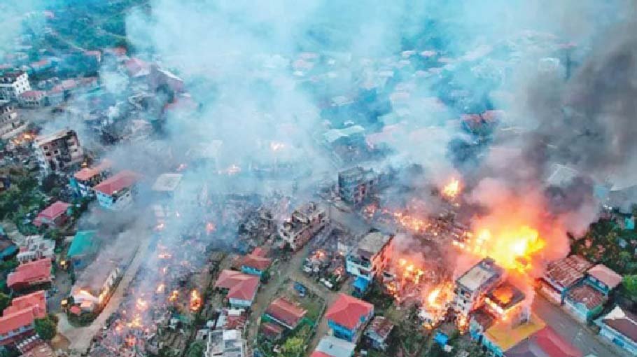 Myanmar junta bombs  opposition-held town  hours after talks offer