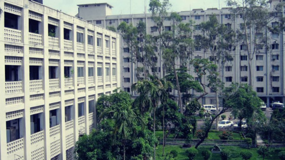 Action against 17 DSs recommended