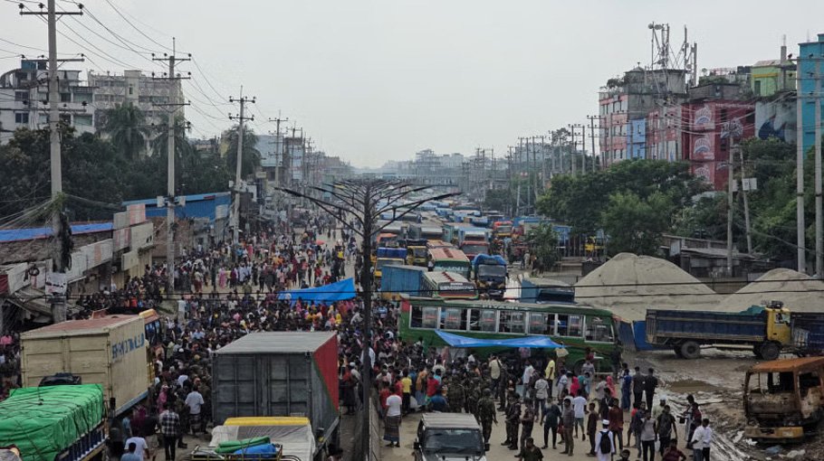 RMG workers withdraw blockade after 52 hrs