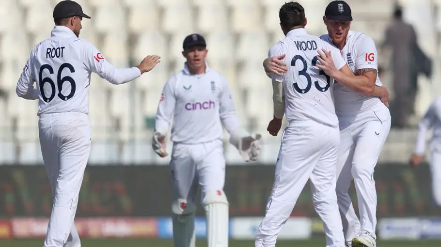 England target Pakistan Test whitewash