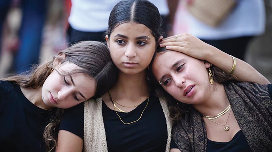 10 Lebanese killed as Israel continues air strikes