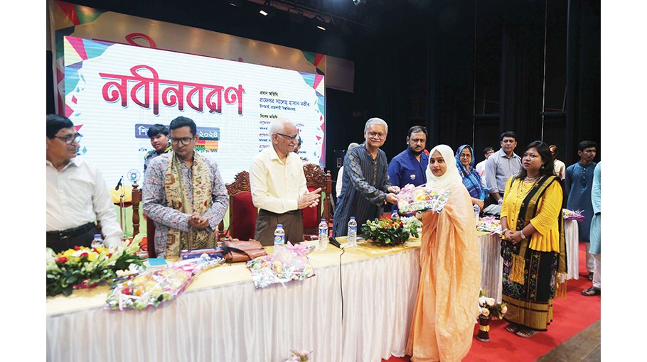 RU holds freshers' reception