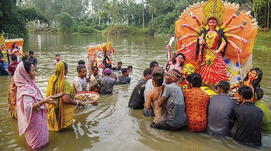 Durga Puja ends peacefully, idols immersed