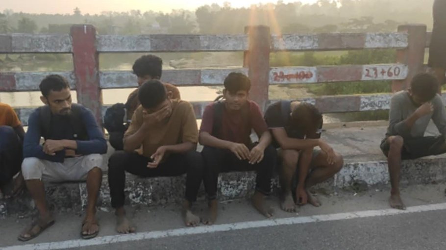 Over a hundred Rohingyas  fall victim to fraud    